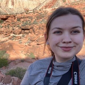 Meet your Posher, Adrianna